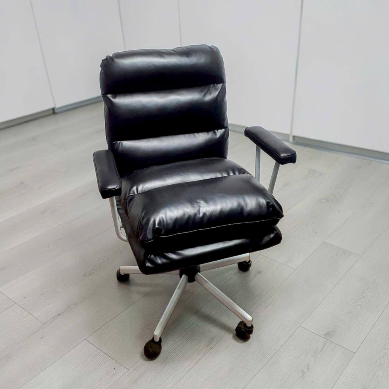 ghe van phong nho gon- ghe lam viec da pu hien dai - ghe lam viec chan xoay (3) - Copy - Copy - Copy