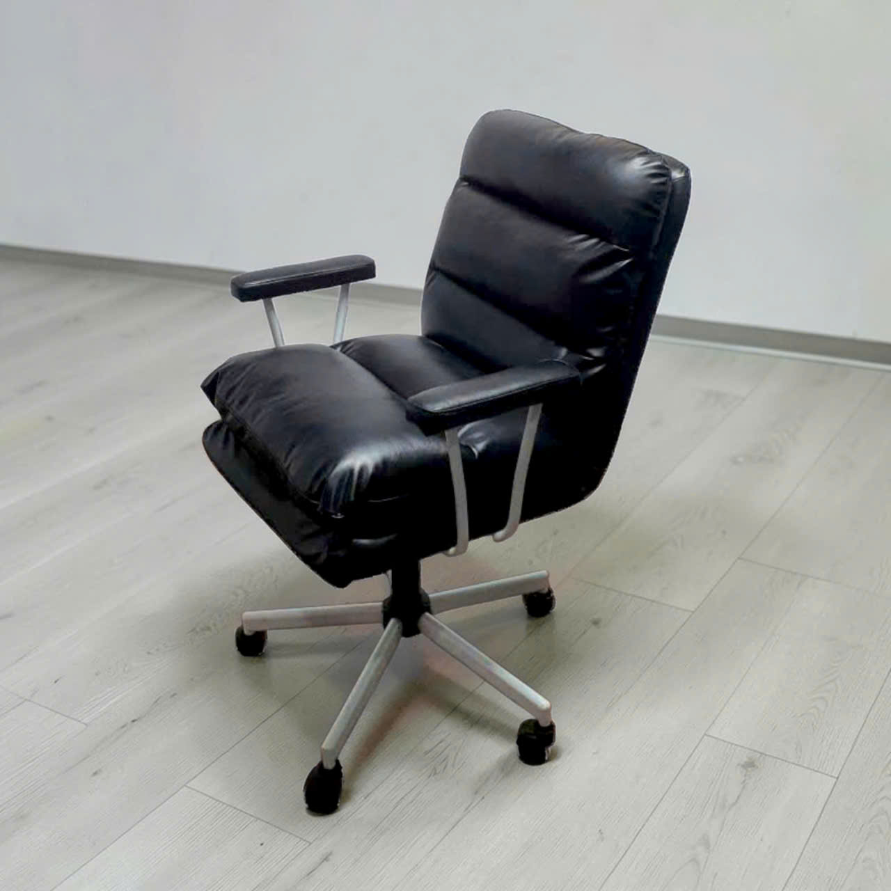 ghe van phong nho gon- ghe lam viec da pu hien dai - ghe lam viec chan xoay (4) - Copy - Copy