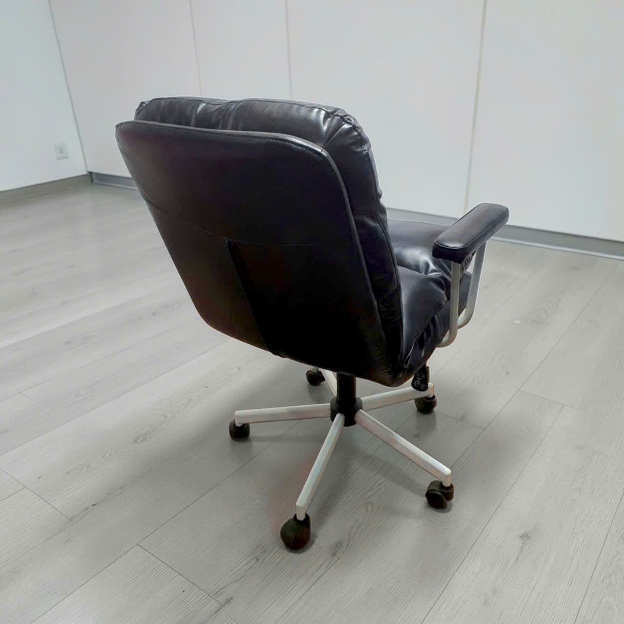 ghe van phong nho gon- ghe lam viec da pu hien dai - ghe lam viec chan xoay (6) - Copy